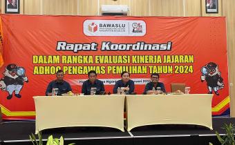 Ketua beserta anggota dalam giat Rakor Evaluasi Kinerja Adhoc