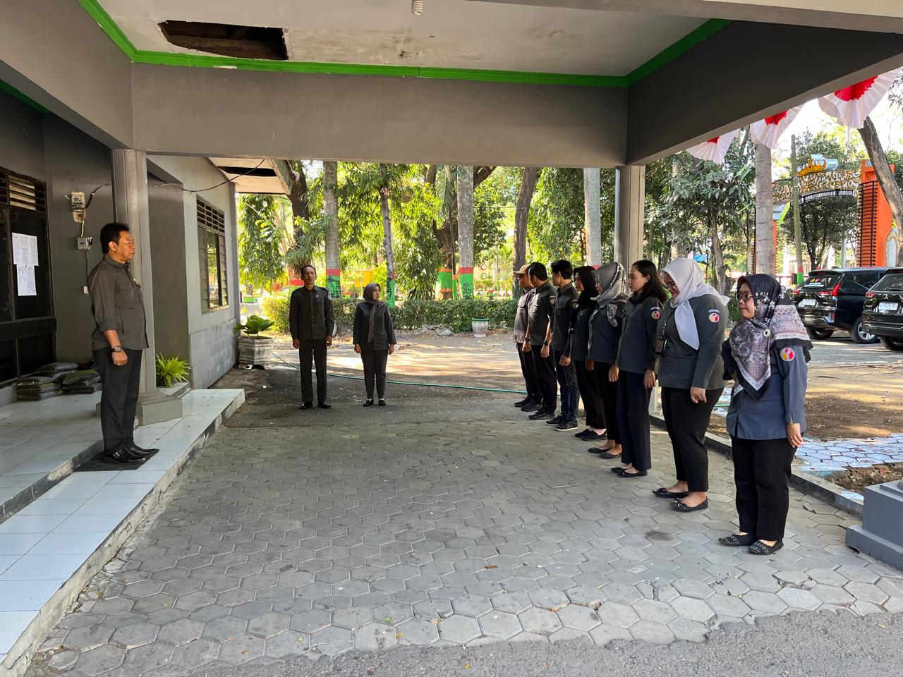 Bawaslu kabupaten Nganjuk laksanakan Apel hari Senin 