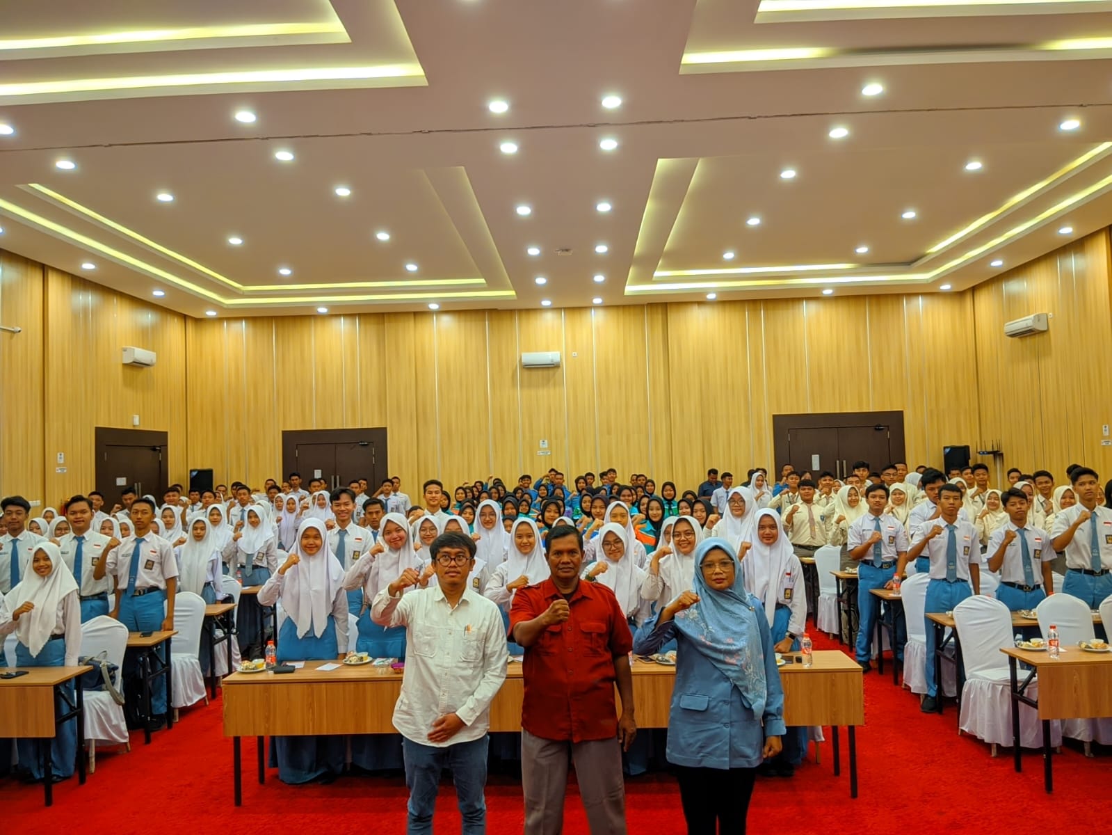 Dokumentasi bersama Sosialisasi Partisipatif Pemilih Pemula