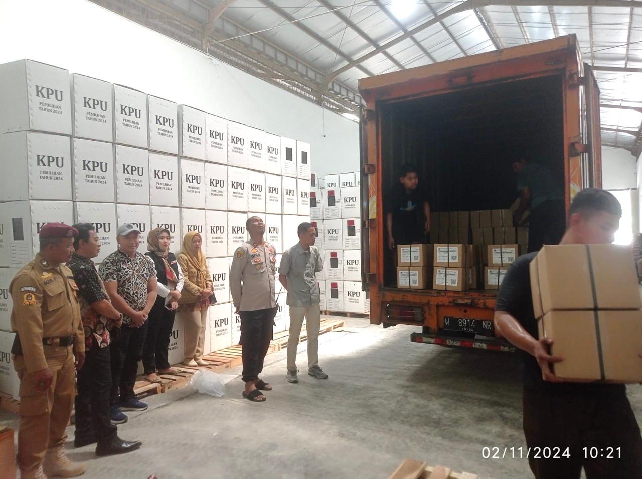 Bawaslu Pengawalan Logistik