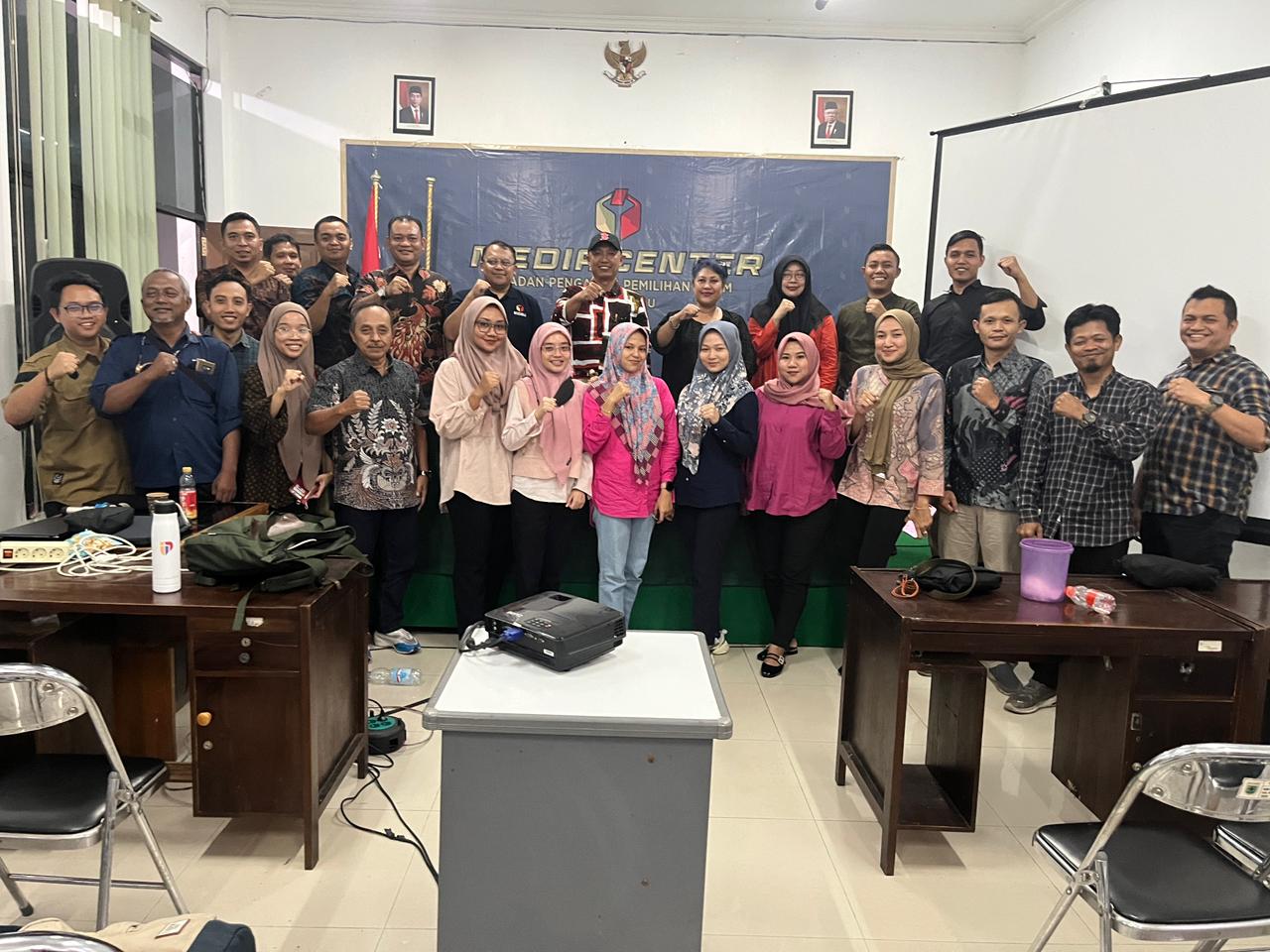 Bawaslu Nganjuk hadiri Rapat Evaluasi Hasil Pengawasan Pemungutan dan Penghitungan Surat Suara