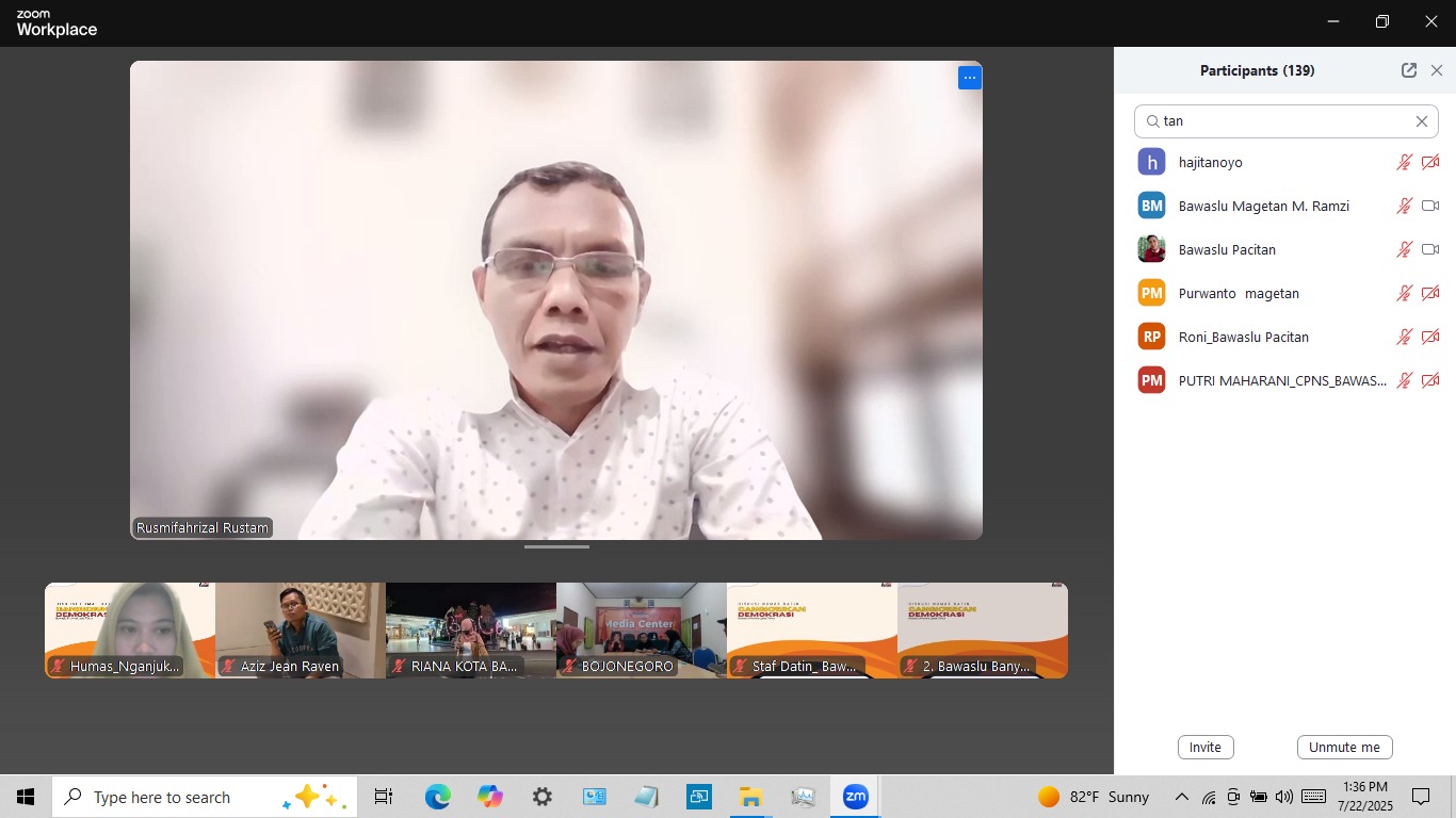 Anggota Bawaslu Provinsi Jawa Timur berikan arahan 