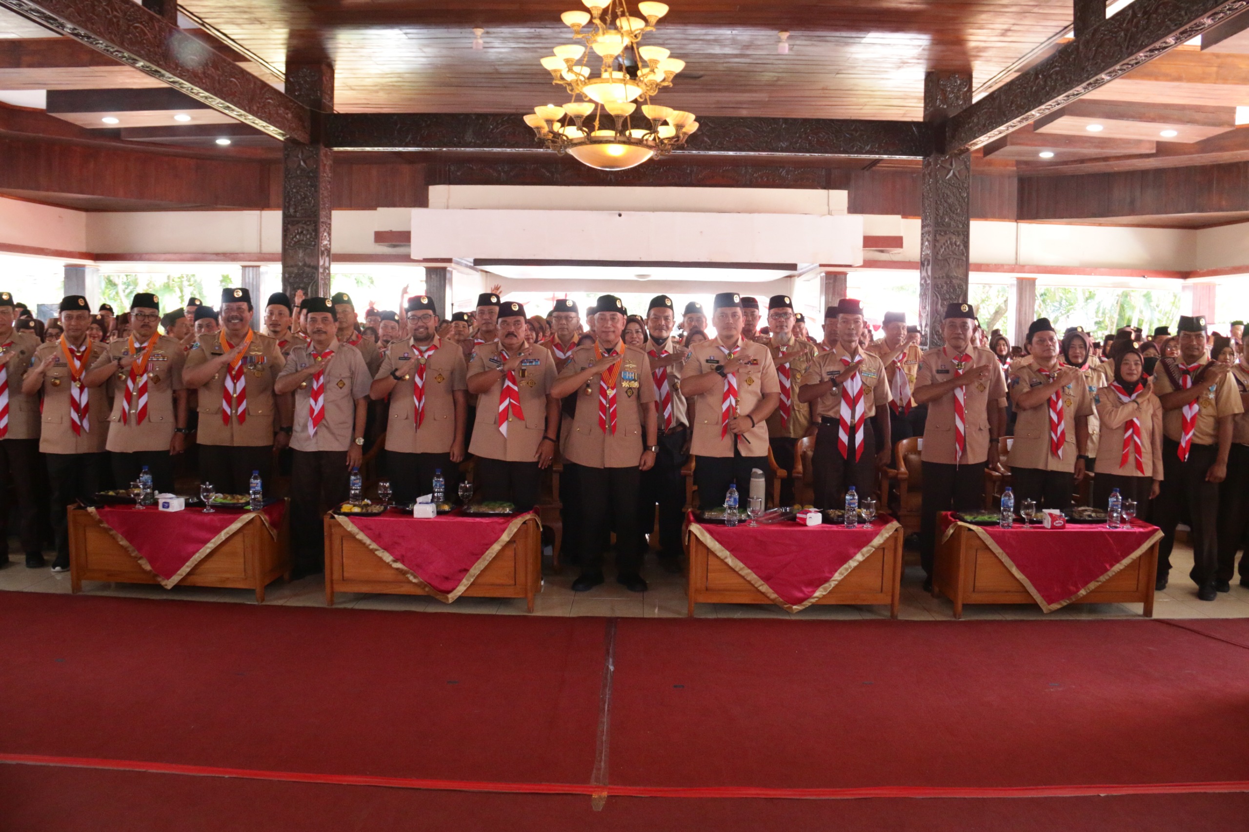 Pelantikan Bupati dan Wakil Bupati selaku Ketua dan Wakil Ketua Majelis Pembimbing Cabang Gerakan Pramuka
