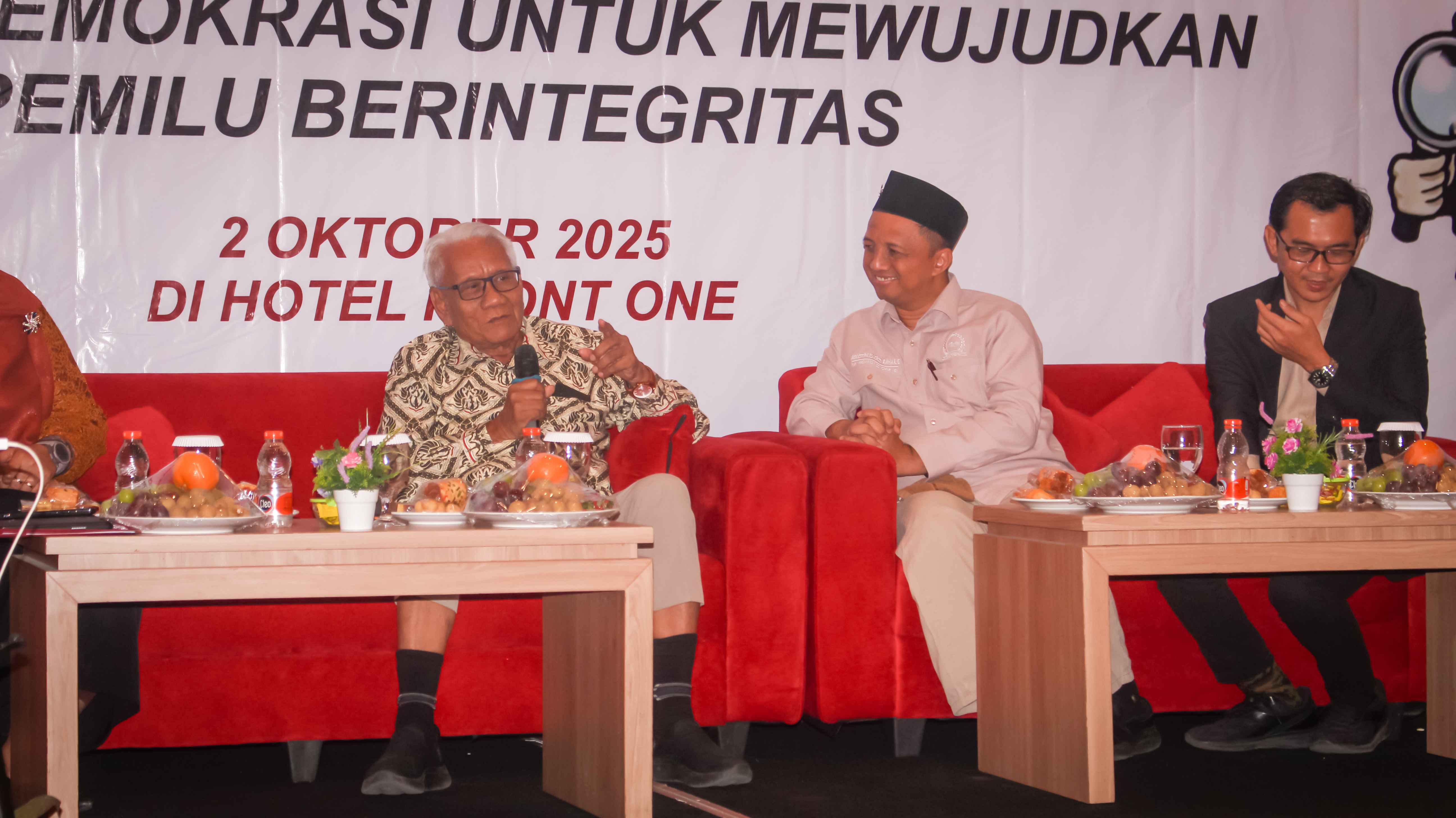 Dr. H. Harjono, S.H., MCL selaku Pengamat Pemilu dan Demokrasi