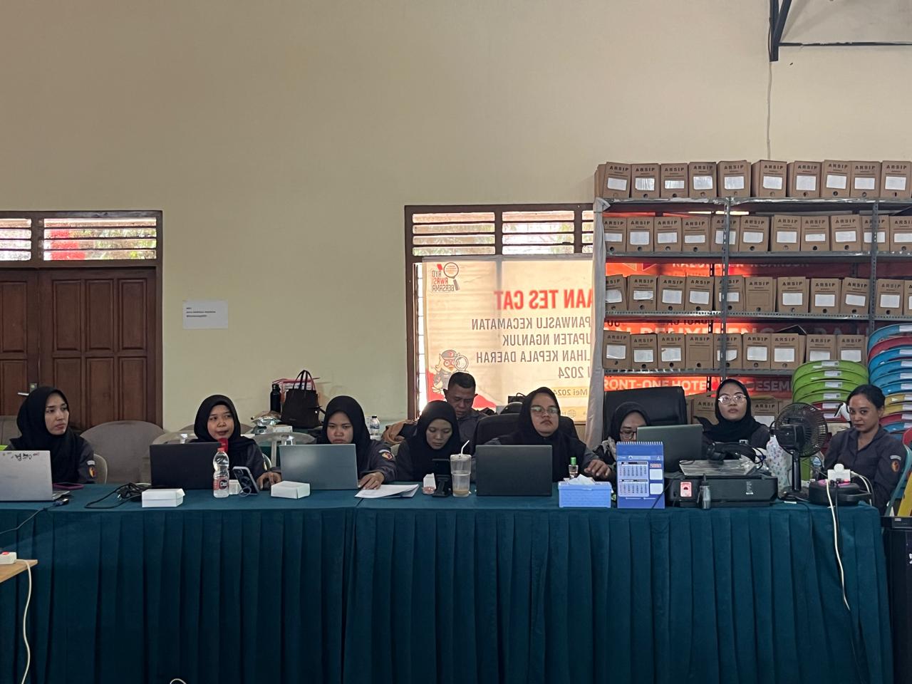 Kasubbag Administrasi berikan materi 
