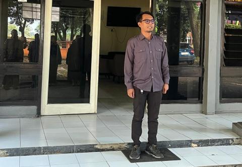 Mahrus Ali Sofyan sebagai Pembina Apel