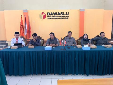 Romza menjadi narasumber