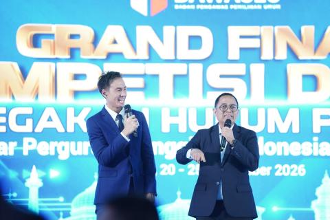 Anggota Bawaslu Puadi berikan sambutan menjelang Grand Final Kompetisi Debat di Jakarta, Kamis (24/9/2026). Foto: Pemberitaan dan Publikasi Bawaslu RI.