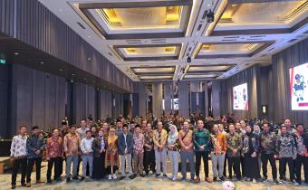 Dokumentasi seluruh peserta pada kegiatan Rapat Pimpinan Bawaslu Provinsi dan Bawaslu Kabupaten/Kota se-Provinsi Jawa Timur