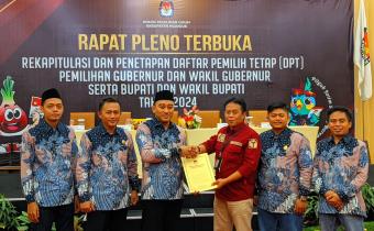 Penyerahan BA Pleno Pilkada Tahun 2024