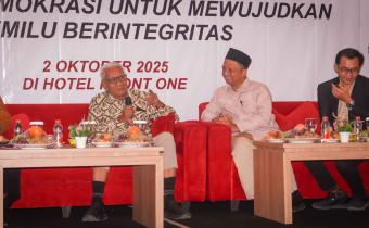 Dr. H. Harjono, S.H., MCL selaku Pengamat Pemilu dan Demokrasi