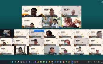  Anggota Bawaslu Jatim, Dewita Hayu Shinta saat memberikan sambutan dalam DHS, pada Selasa, 28 April 2026 1