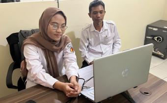 Kasubbag dan Staf PS ikuti zoom Penguatan Kapasitas Perangkat Sidang